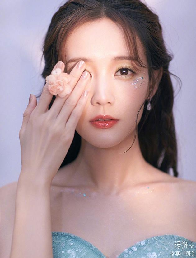 李一桐 锁骨高光