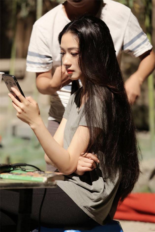 万茜惊艳旧照