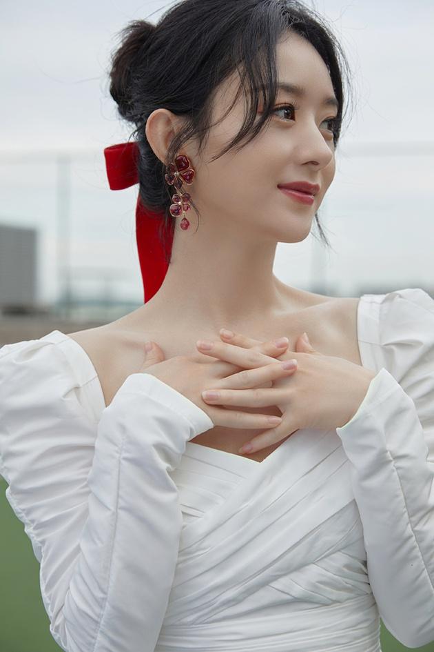 赵丽颖红色发带