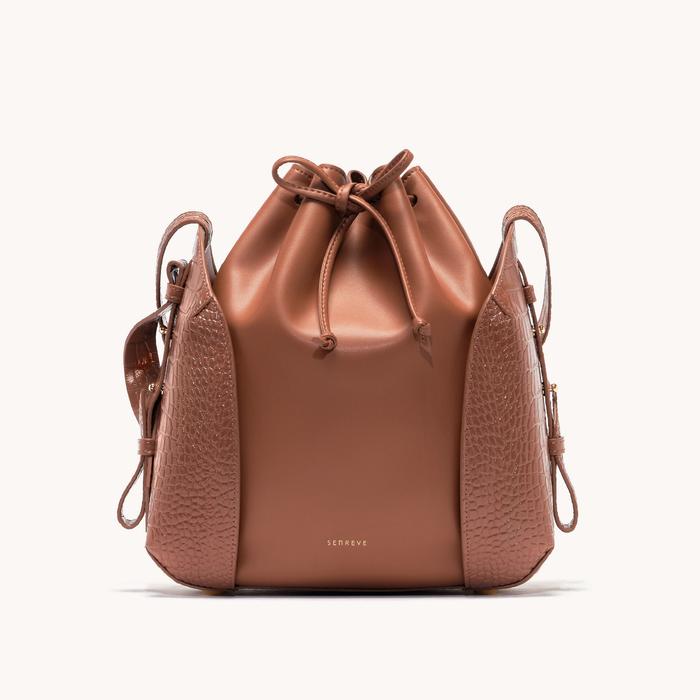 Fiore Bucket Bag Vegan Amica Misto Walnut (水桶包环保鳄鱼纹拼接素皮 琥珀色) 售价:¥6180