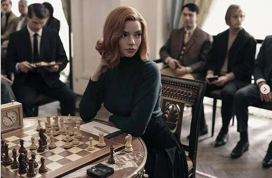 《Queen’s Gambit》(女王的棋局)