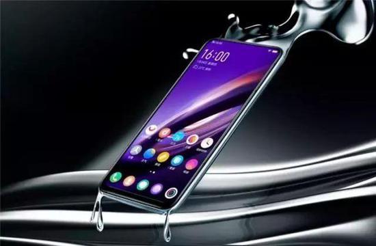 配置方面,vivo APEX 2019搭载了高通骁龙855外加12GB+512GB的内存组合。