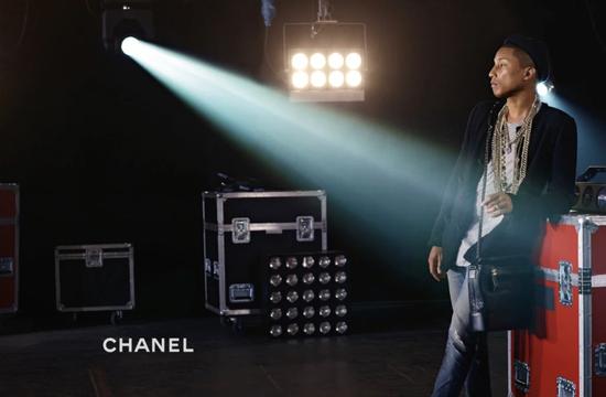2017年,出镜CHANEL流浪包大片