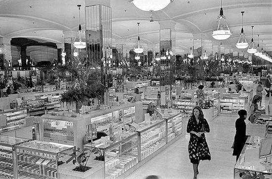 1977年门店升级之后的Lord & Taylor。图片来源:纽约时报