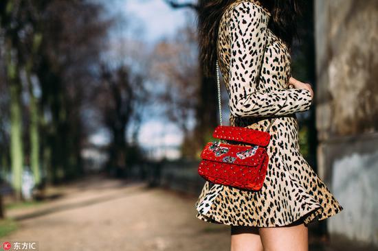 手袋:Valentino