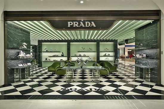 Prada西安SKP店铺 图片来源:Prada