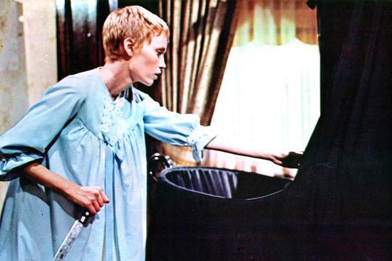 《Rosemary’s Baby (罗斯玛丽的婴儿)》(图片来源:Vanity Fair)