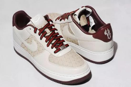 Nike Air Force1 易建联别注