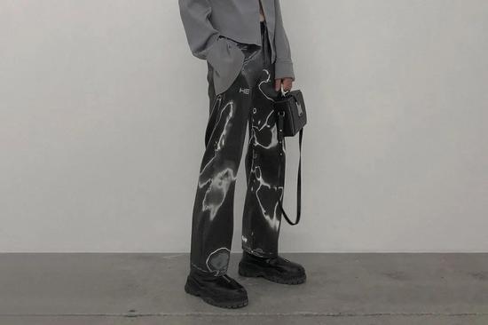 HELIOT EMIL 液态金属裤