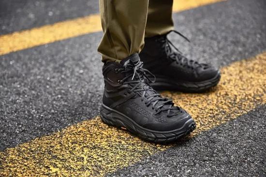 Hoka One One Tor Ultra
