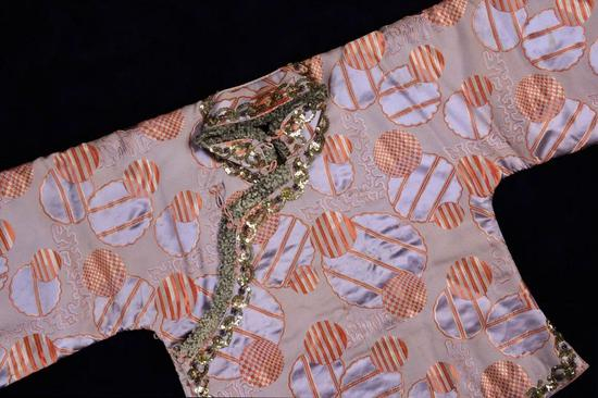 1920 年代后期,Art Deco 中西合璧纹样 图片来源:廉子雎收藏