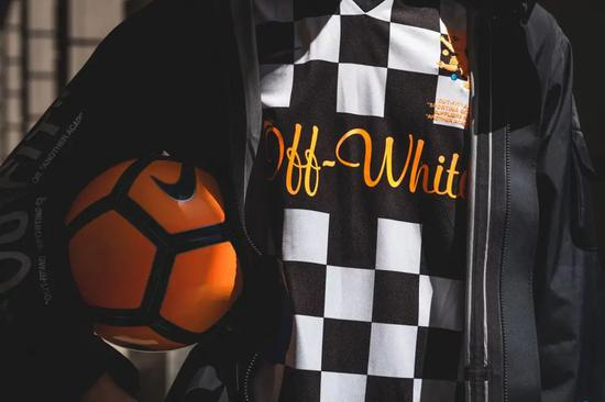 ‘Football,Mon Amour’Collection   Eddie Lee/   HYPEBEAST