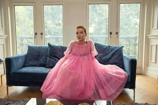 《杀死伊芙》主人公 Villanelle 穿着Molly Goddard