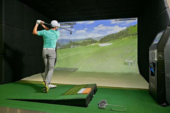 以GOLFZON为代表的高尔夫模拟器