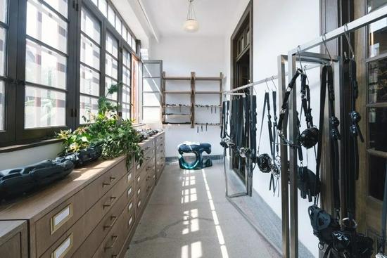 Ryodan showroom by Seiya Nakamura 2.24 INC