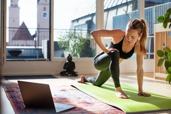 PETA 是 Lululemon 的股东之一