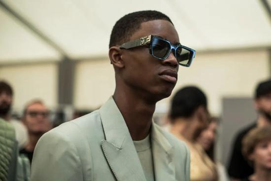 Louis Vuitton 2019 春夏男装系列 新款方框 1.1 Millionaire 太阳镜