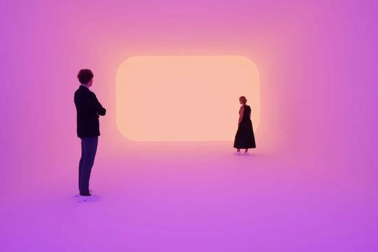 James Turrell ——《Ganzfeld Apani》| Via Florian Holzherr