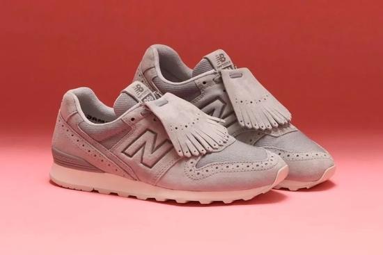 New Balance 996