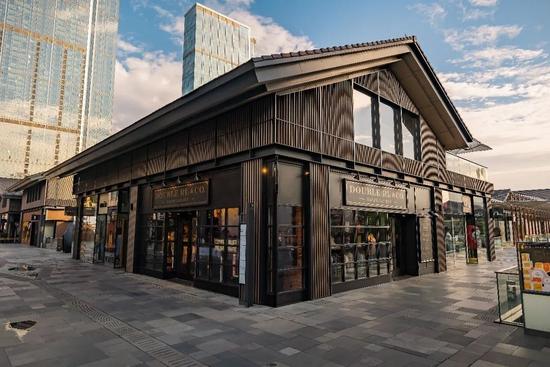 5 月 28 日,位于成都远洋太古里的 Ralph Lauren 全新旗舰店正式开业