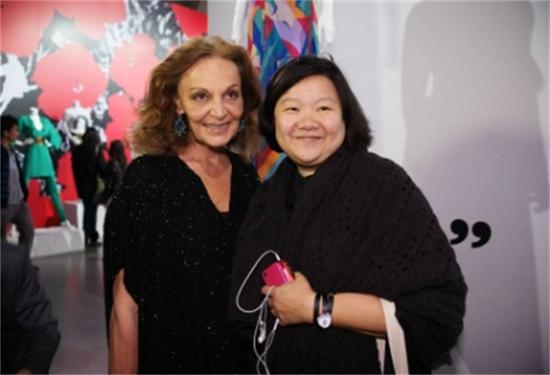 庆祝DVF品牌创立40周年的《DVF:衣之旅》(Diane von Furstenberg: Journey of a Dress)展览在北京举办,Diana女士莅临现场。