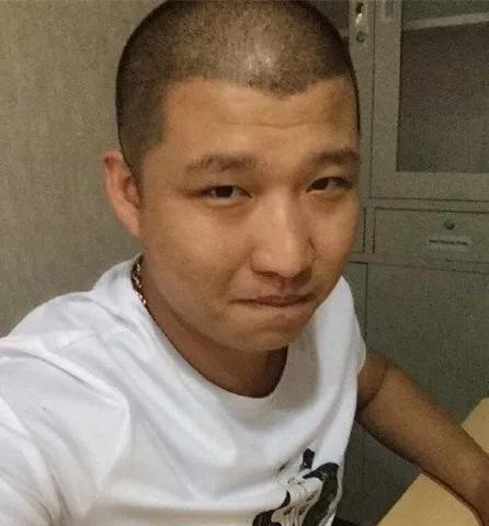 快手巨型主播二驴