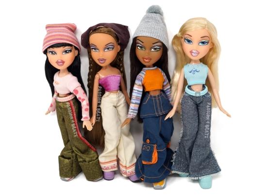 2001年发布的初代BRATZ娃娃系列 图片来源:passion4bratz.com