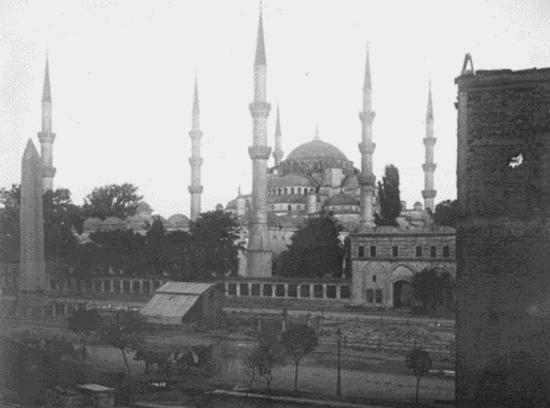 ▸伊斯坦布尔,苏莱曼尼耶清真寺 © 1911年夏天拍摄