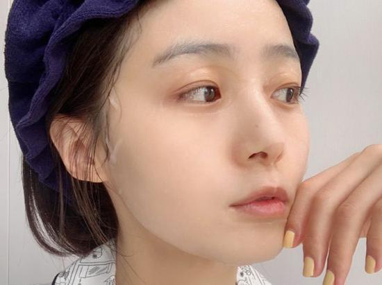 cr:小红书@小镜静_