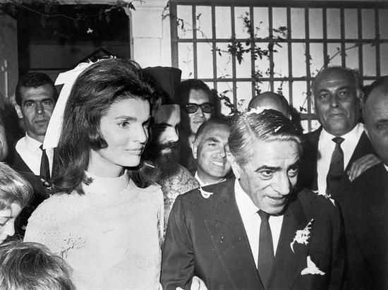 1968年,Jackie与 Aristotle Onassis 结婚