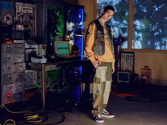 2020SS Lookbook / Via Google