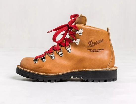 Danner Mountain Light