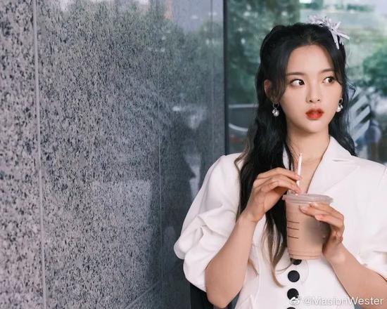 杨超越