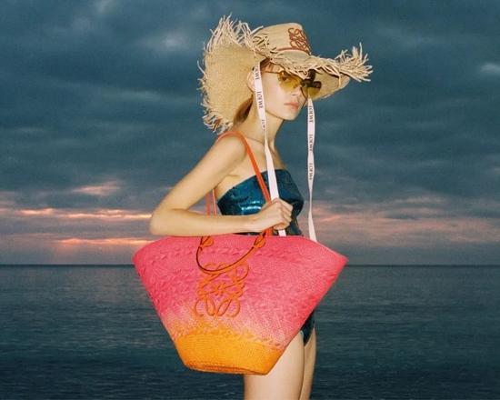 Loewe Paula’s Ibiza 度假系列