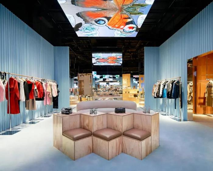 Burberry与腾讯合作,在深圳开出首家社交零售店
