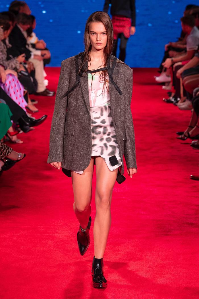 SPRING 2019 READY-TO-WEAR CALVIN KLEIN 205W39NYC