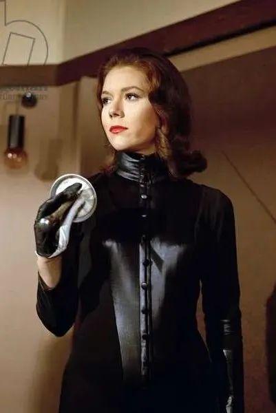 漫威首位女英雄:Emma Peel