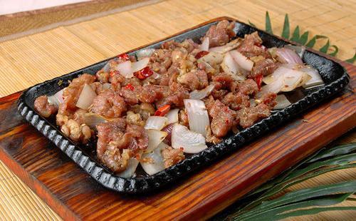 新疆炒烤羊肉