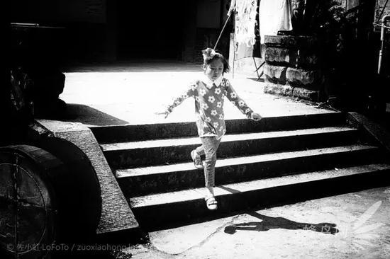 拍摄:佐小虹·LoFoTo 器材:Ricoh GR