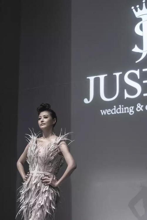 周海媚开场绝设·魏启莹婚纱礼服发布会