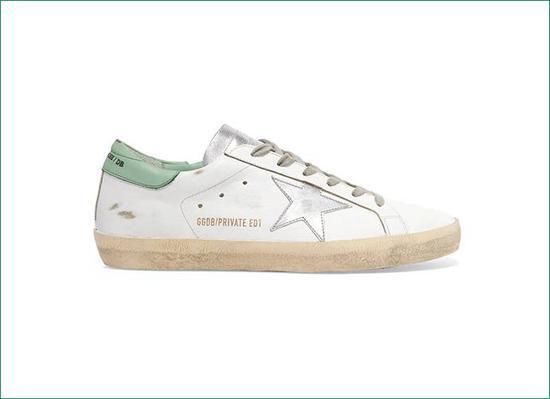 绿色款 约 2960 元 Net-A-Porter 可买