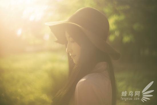 鱼子 摄焦距 50mm,光圈f/1.4,速度1/800s,ISO 100