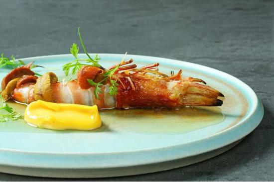 人均消费:¥10,000~¥14,999 (午餐)