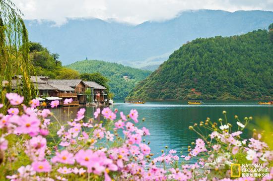 (泸沽湖)