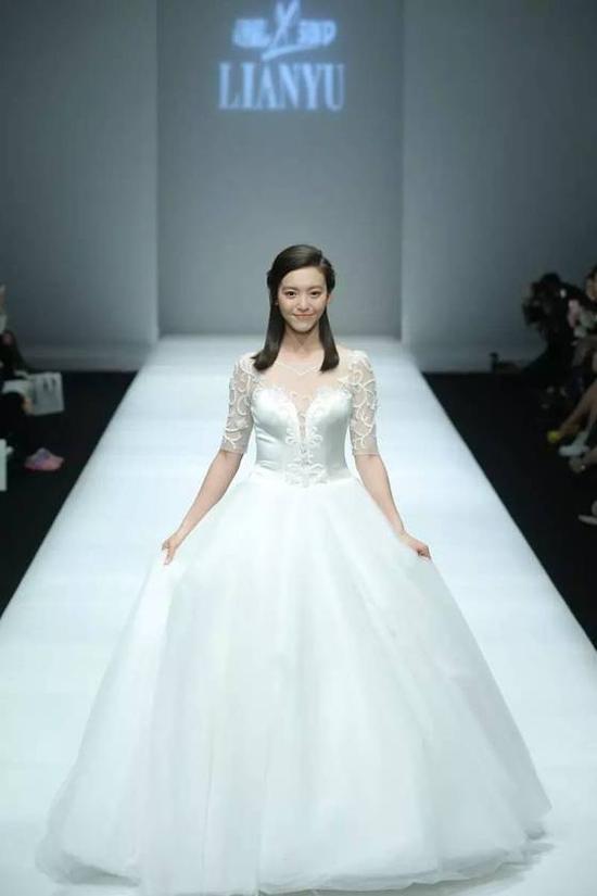 压轴艺人:中国内地女演员尤靖茹