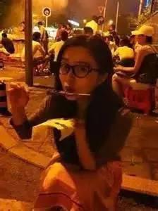 范冰冰钟爱保利边上的脏烤
