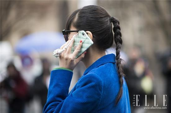 高扎马尾两股辫