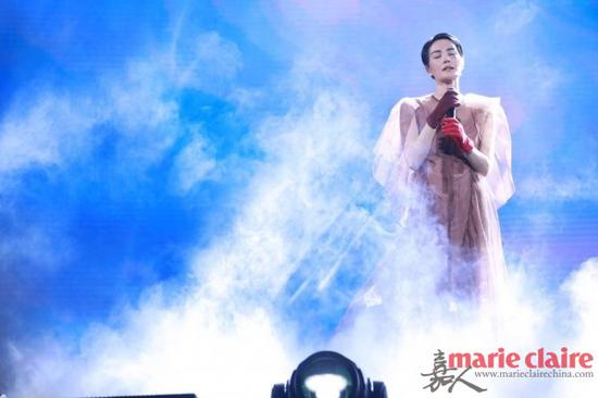 谁是舞台时尚的扛把子?看场演唱会就知道了
