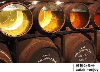 当然不同的雪莉桶类型,以及陈年时间也对颜色会造成影响