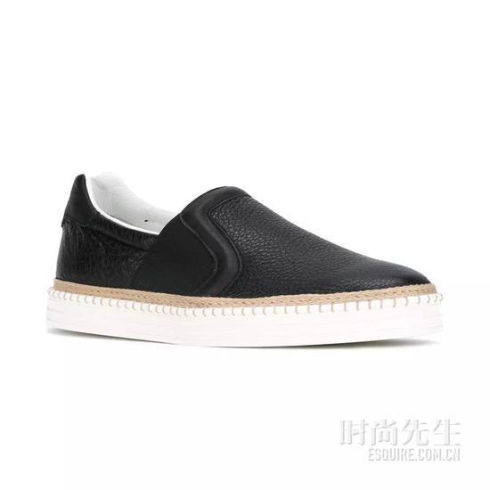 小白鞋已经烂大街,换上小黑鞋才是王道
